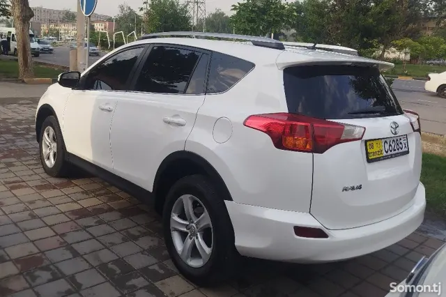 Toyota RAV 4 2013 · 2.5 AT
