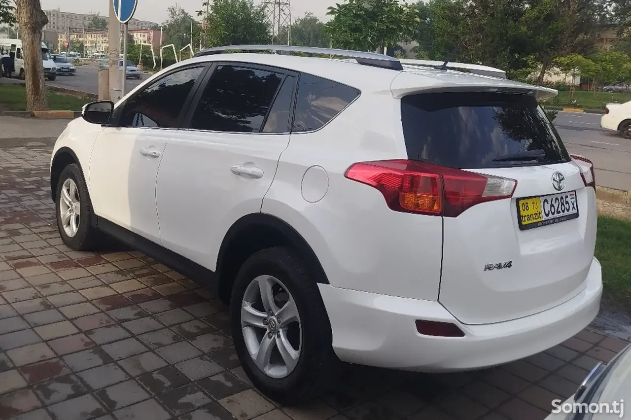 Toyota RAV 4 2013 · 2.5 AT
