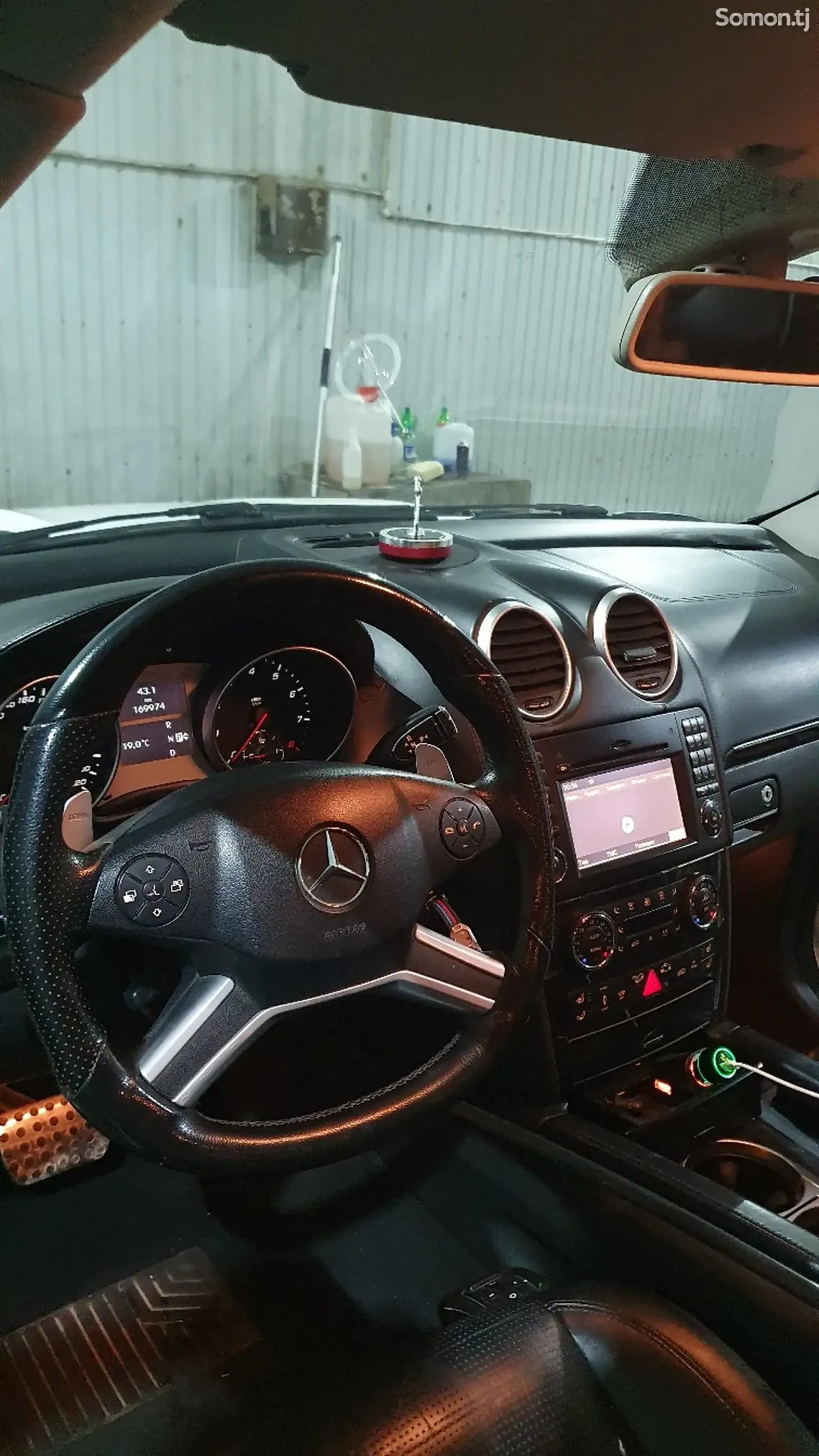 Mercedes-Benz ML class 2011 · 6.3 AT