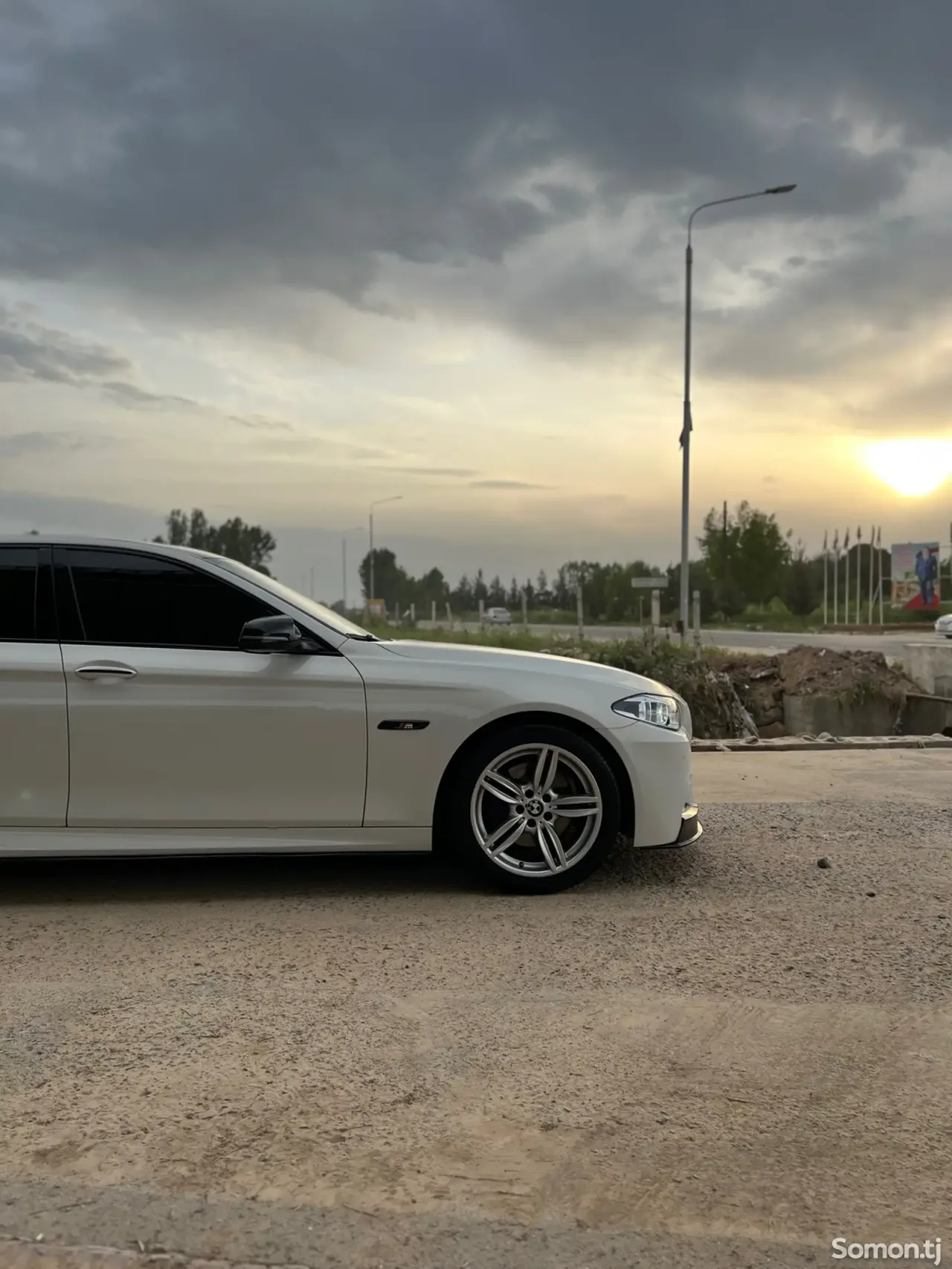 BMW M5 2014 · 4.4 AT