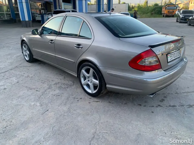 Mercedes-Benz E class 2009 · 3.5 AT