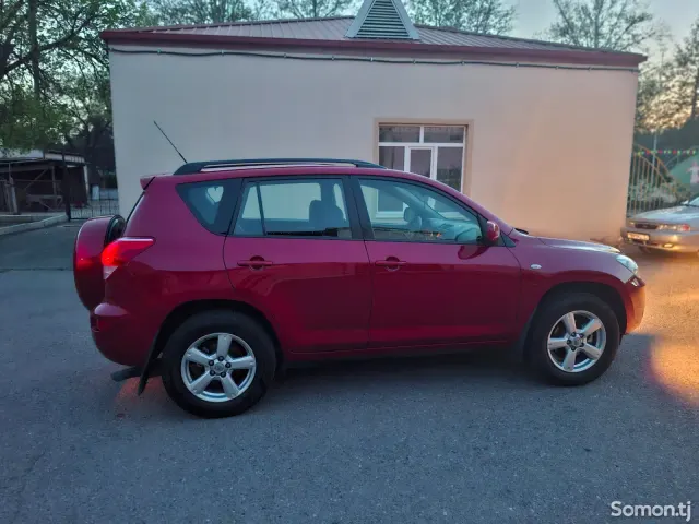 Toyota RAV 4 2008 · 2.4 AT