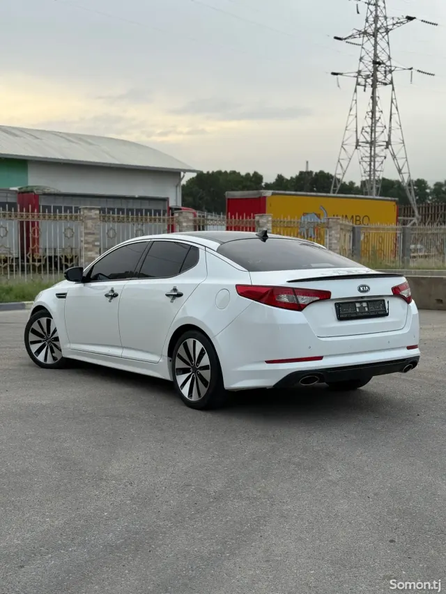 Kia K5 2012 · 2.5 AT