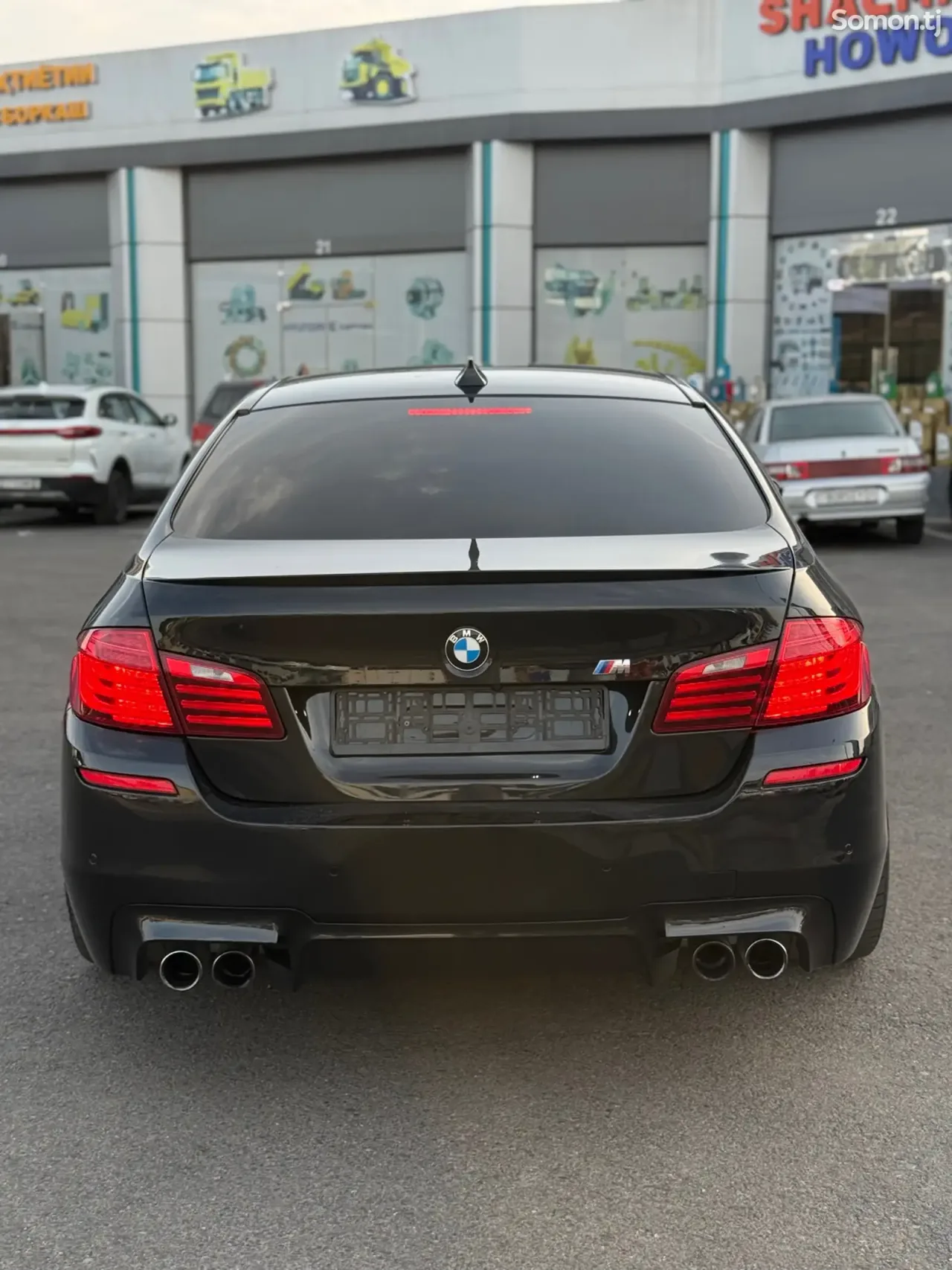 BMW M5 2015 · 4.4 AMT
