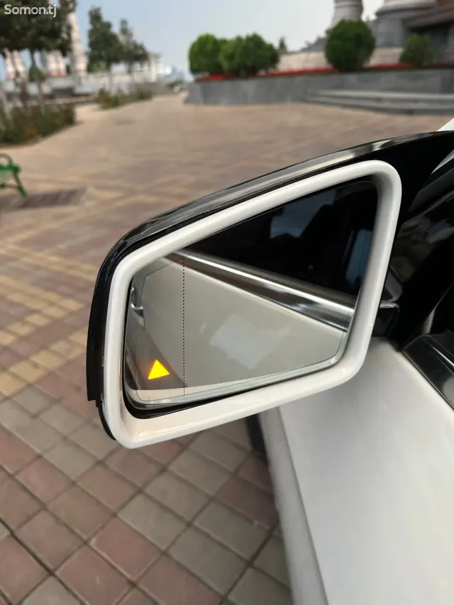 Mercedes-Benz E class 2015 · 2.2 AT