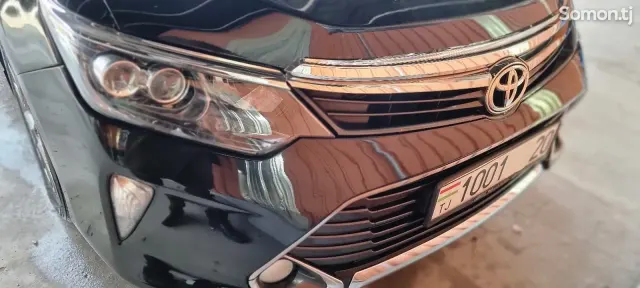 Toyota Camry 2015 · 2.5 AT