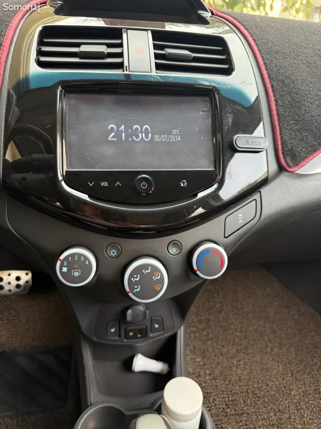 Chevrolet Spark 2014 · 1.0 AT