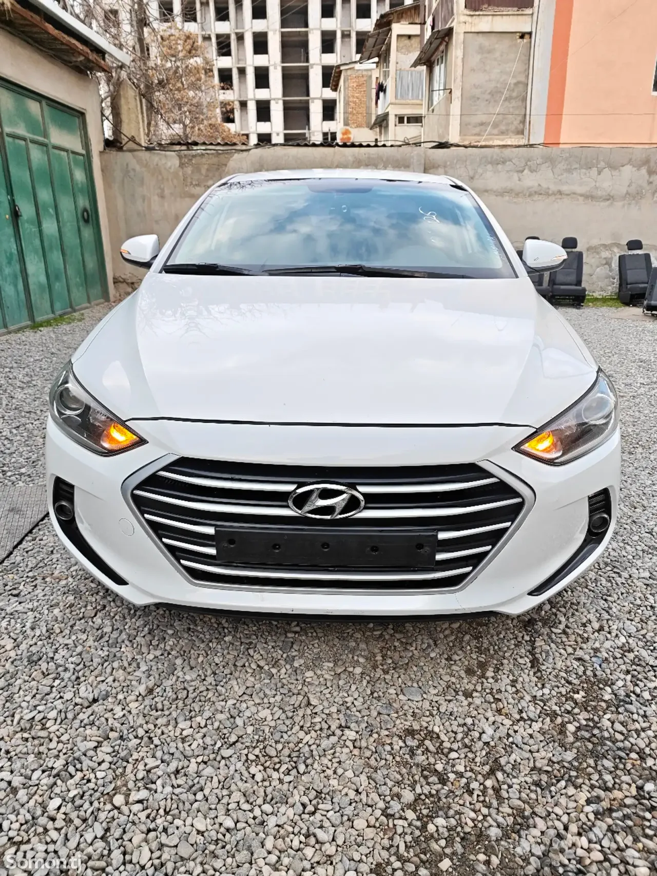 Hyundai Avante 2016 · 1.6 AT
