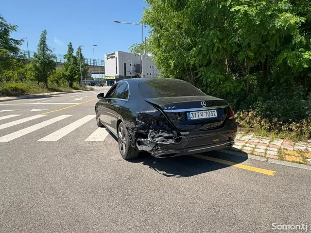 Mercedes-Benz E class 2017 · 2.0 AT