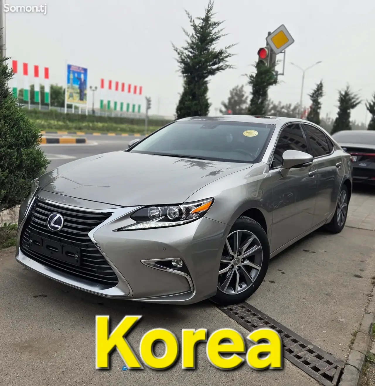 Lexus ES series 2016 · 2.5 AT