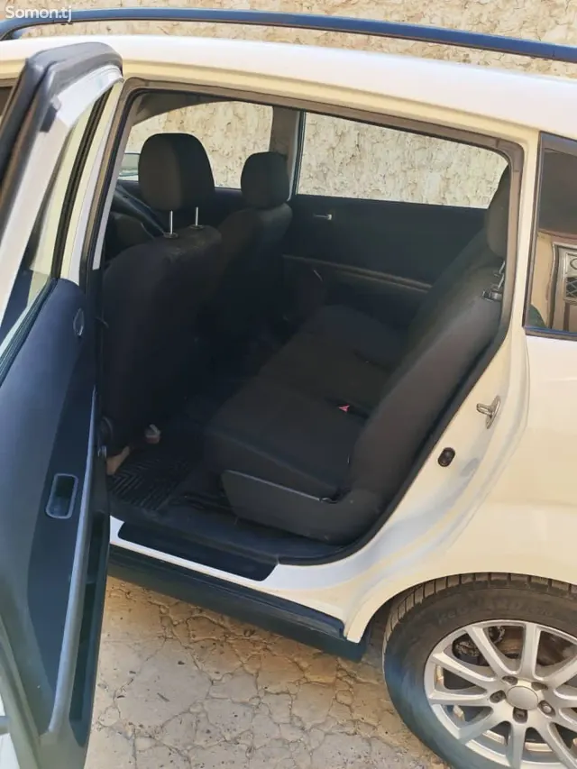 Toyota Corolla Verso 2007 · 2.2 MT