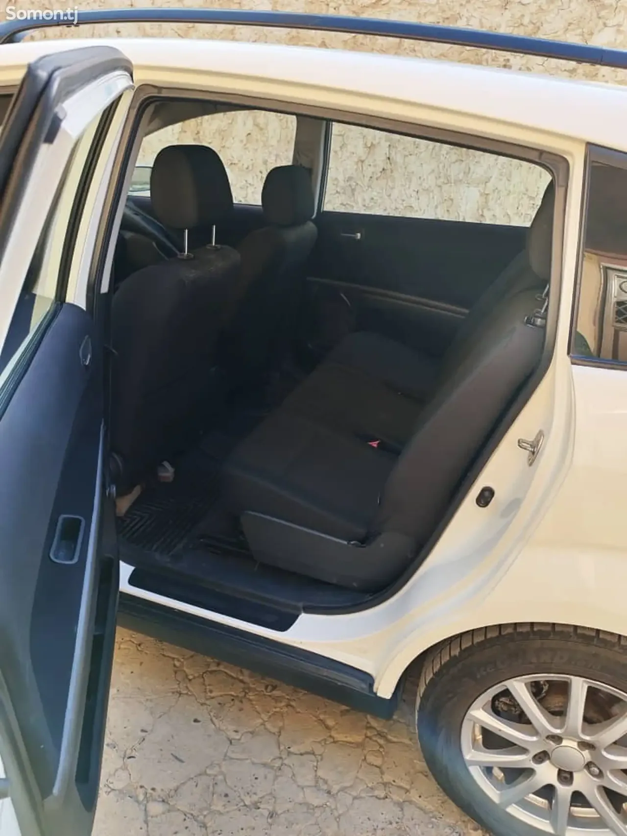 Toyota Corolla Verso 2007 · 2.2 MT