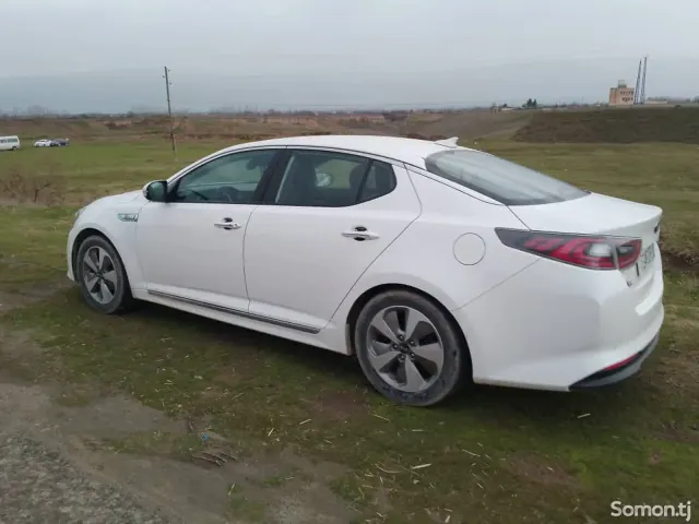 Kia K5 2014 · 2.0 AT