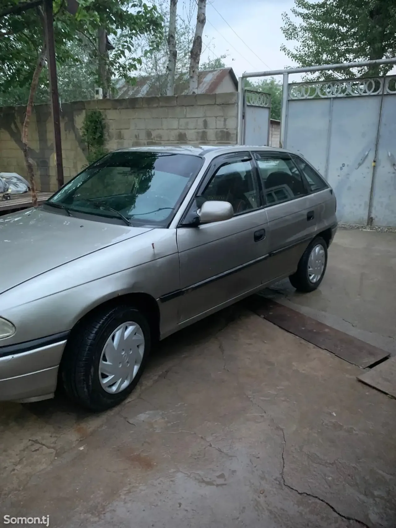 Opel Astra F 1996 · 1.6 MT