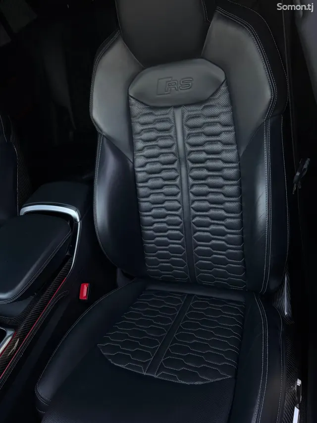 Audi Q8 2021 · 4.0 AT