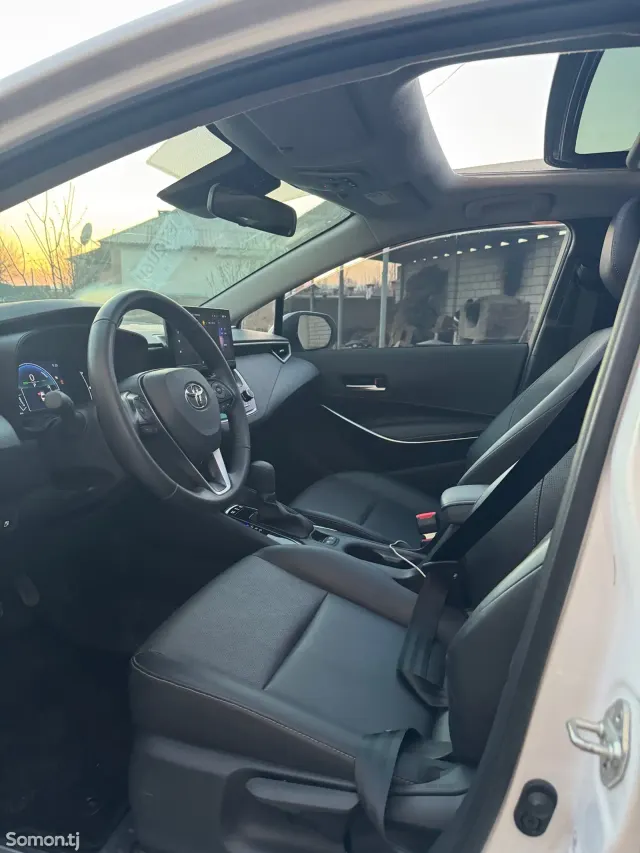 Toyota Corolla 2024 · 1.8 AT