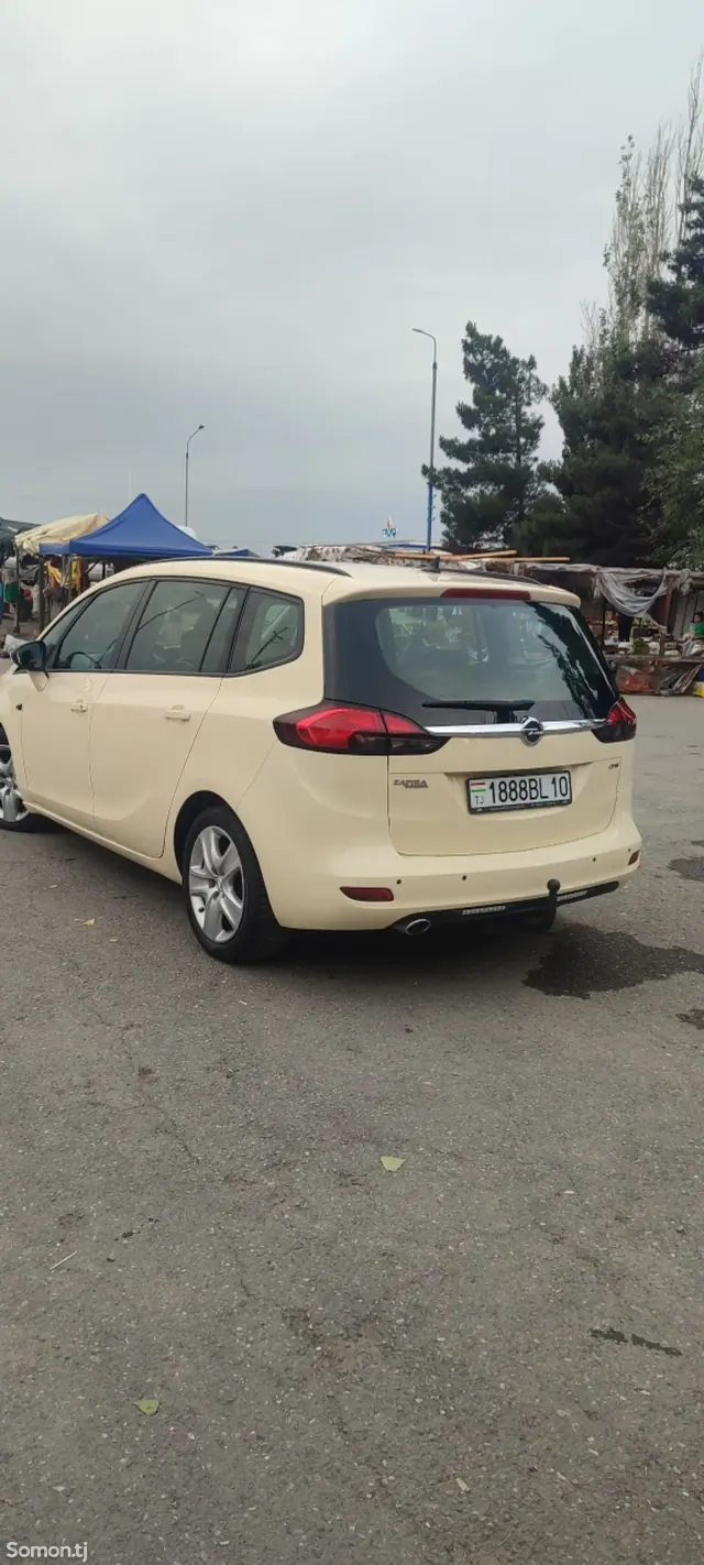 Opel Zafira 2016 · 2.0 AT