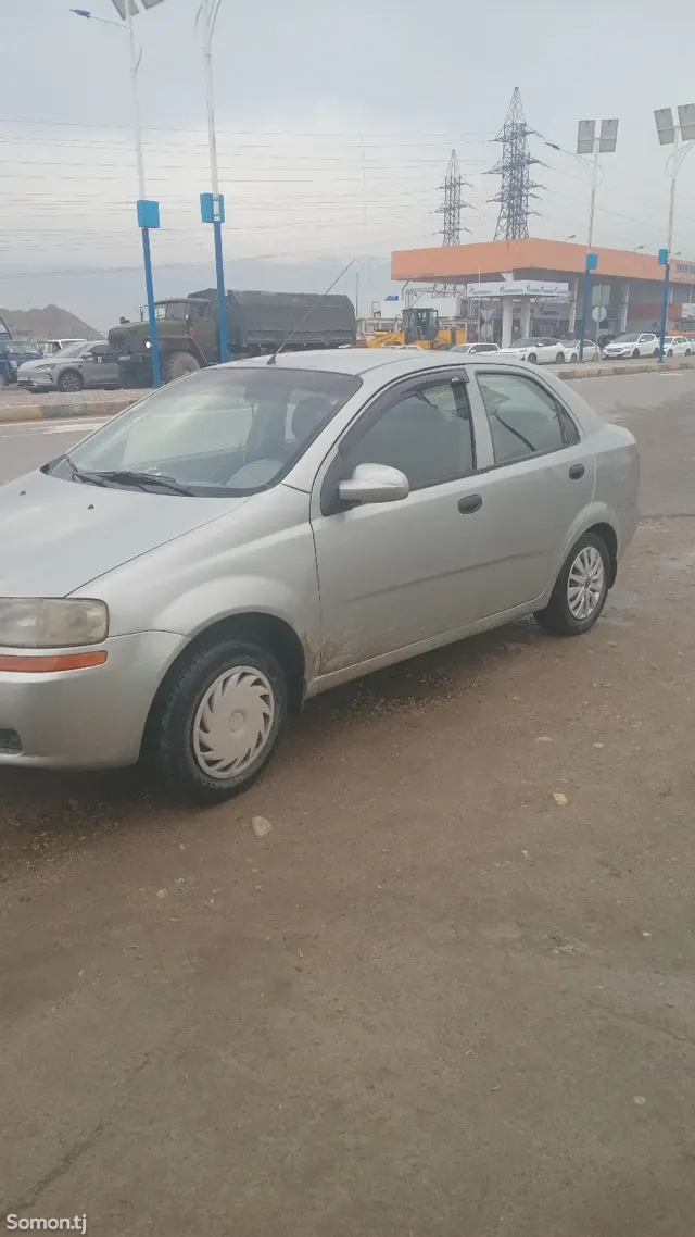 Chevrolet Aveo 2005 · 1.6 AT
