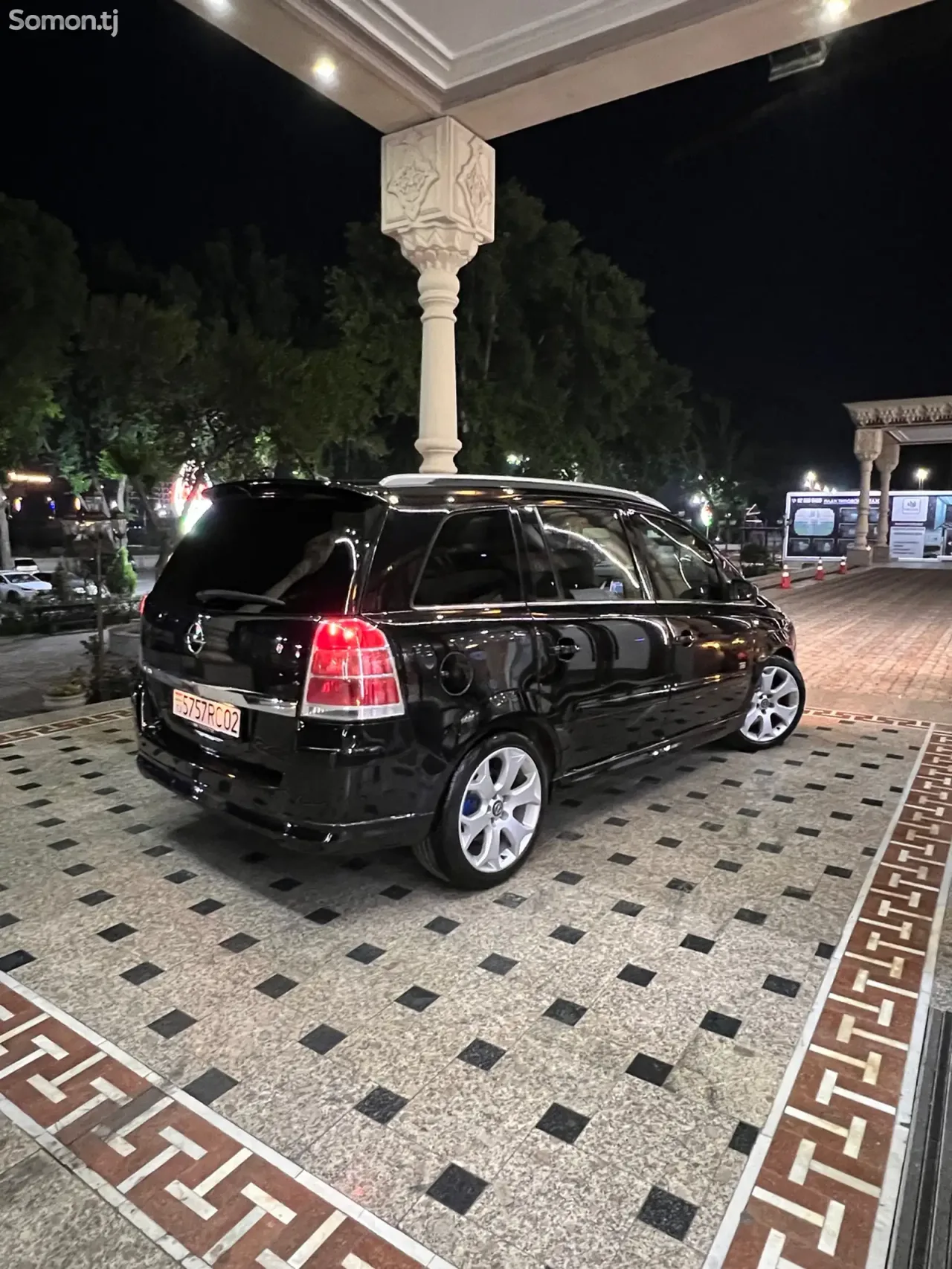 Opel Zafira 2006 · 1.8 MT
