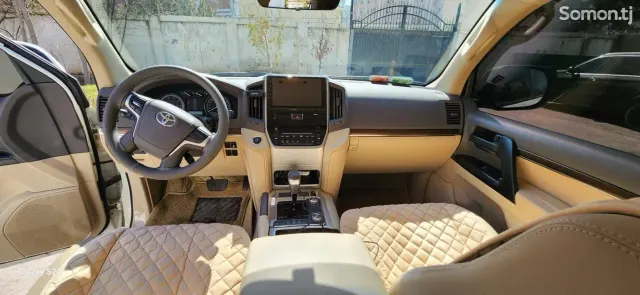 Toyota Land Cruiser 2021 · 4.0 AT
