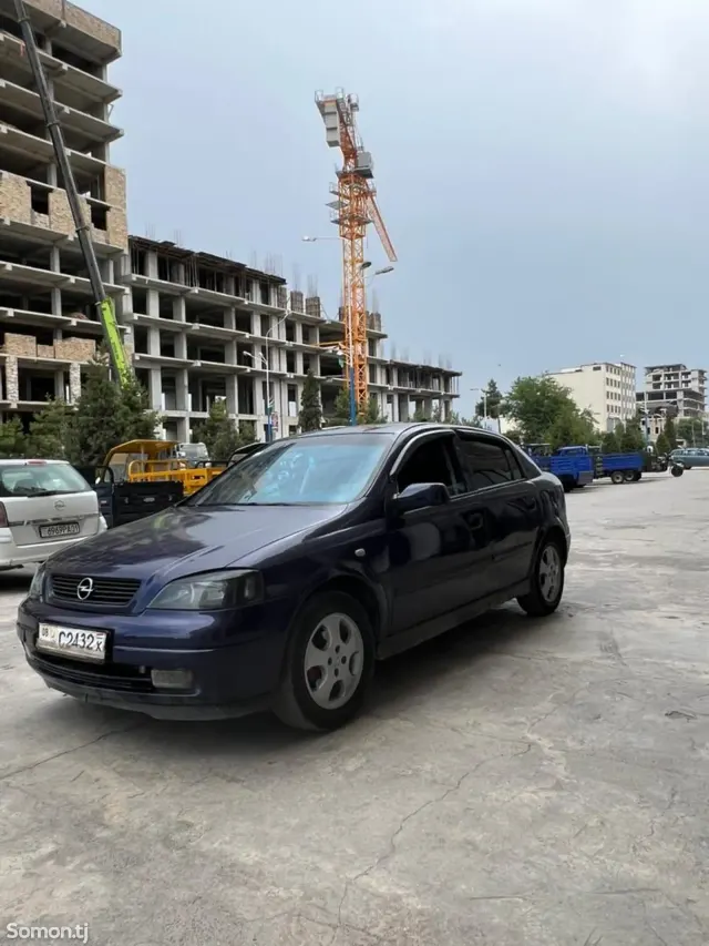 Opel Astra G 2000 · 1.6 MT