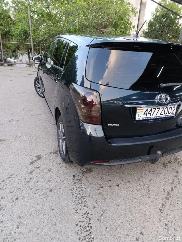 Toyota Verso 2014 · 1.6 MT