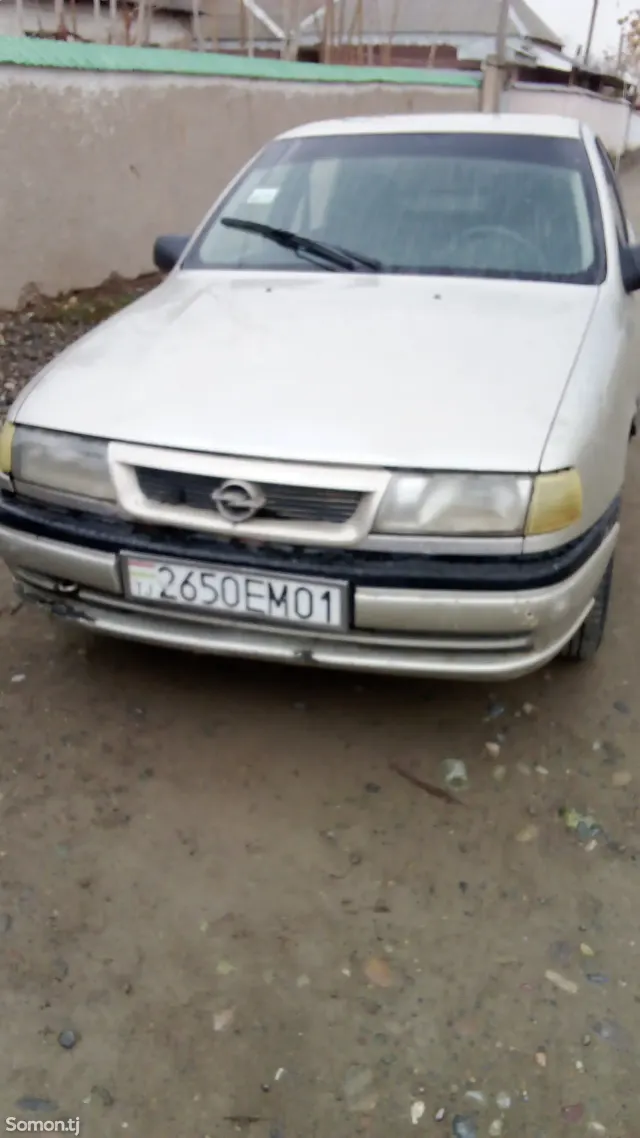Opel Vectra A 1993 · 1.6 MT
