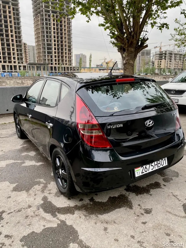 Hyundai i30 2010 · 1.6 AT