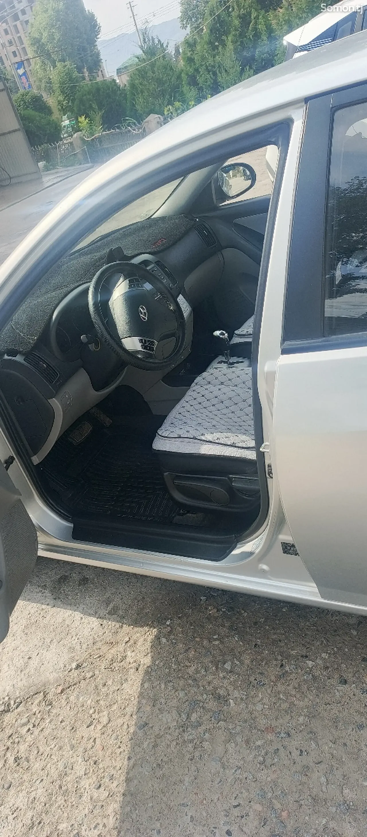 Hyundai Avante 2010 · 1.6 AT