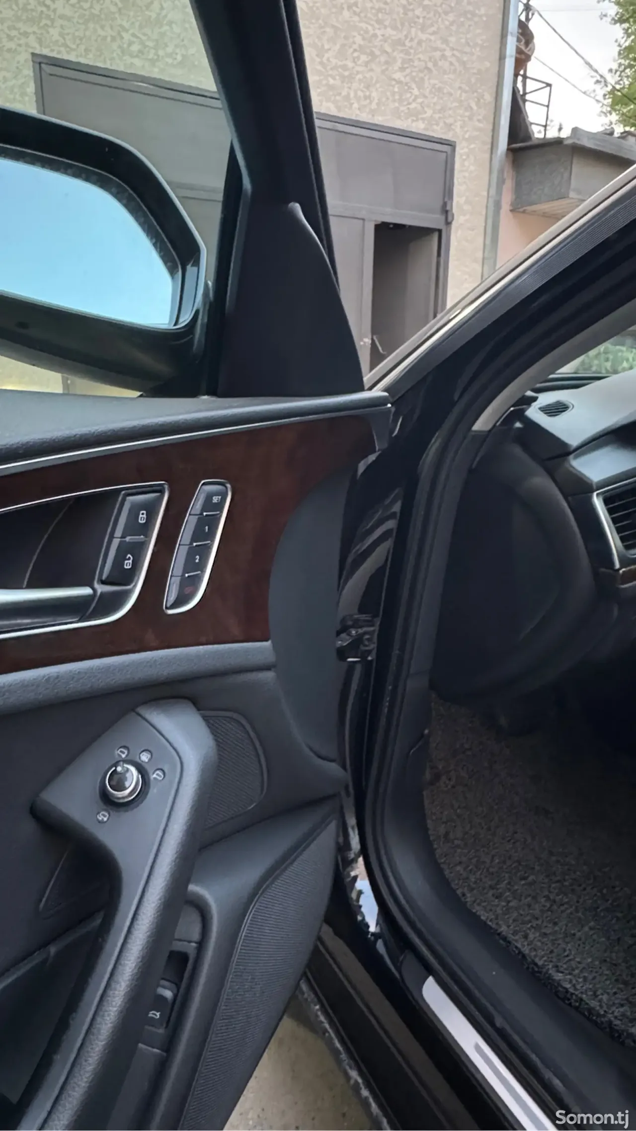 Audi A6 2012 · 3.0 AT