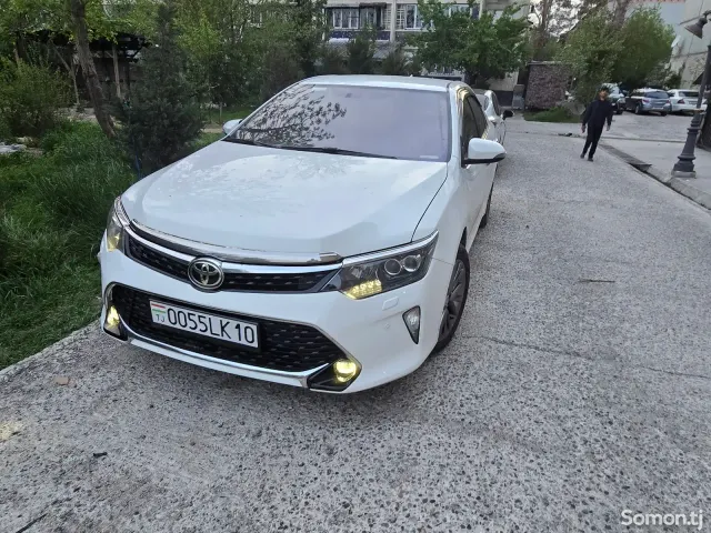 Toyota Camry 2017 · 3.5 AT