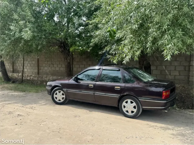 Opel Vectra A 1993 · 1.6 MT