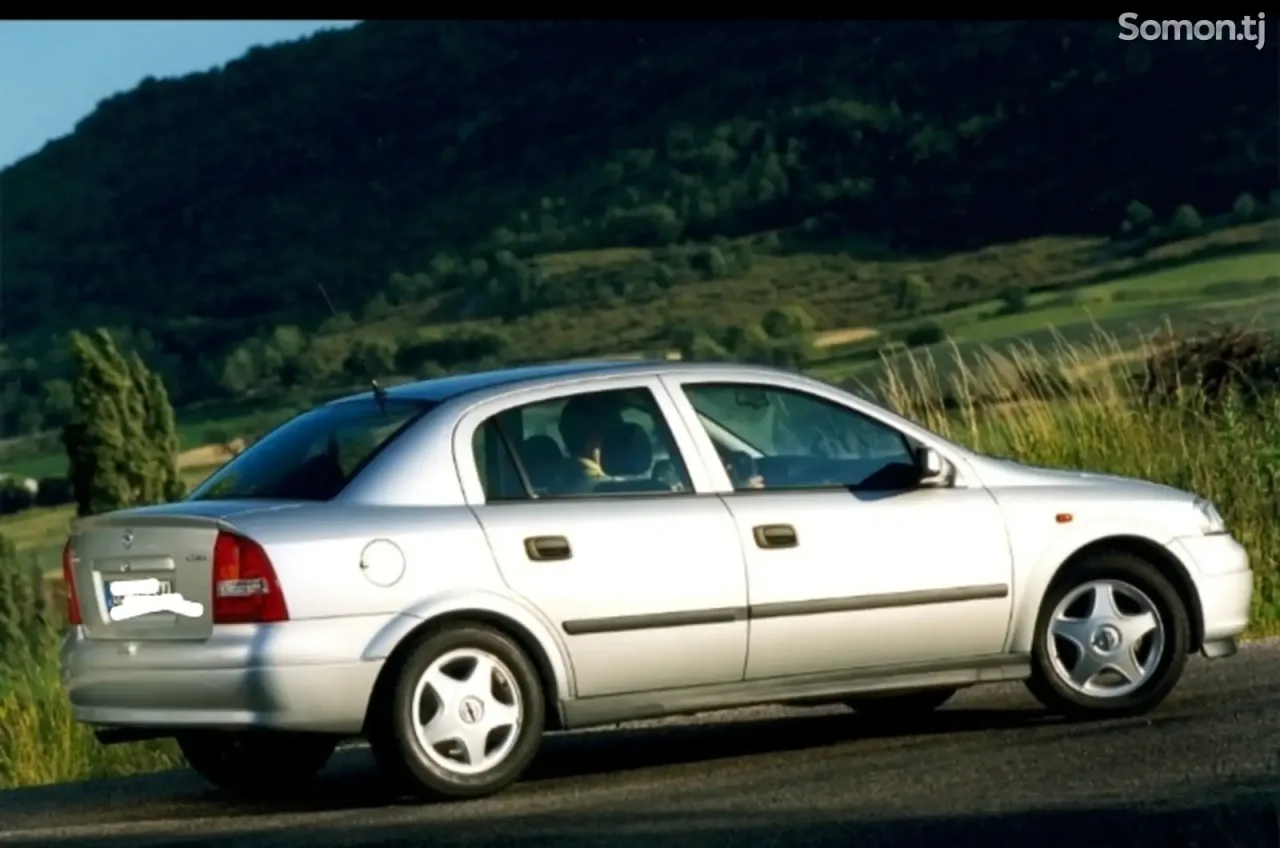 Opel Astra G 2000 · 1.8 MT