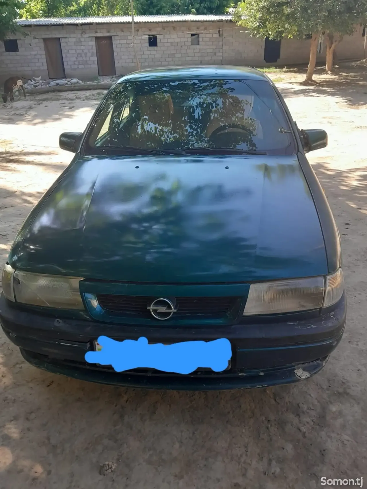 Opel Vectra A 1995 · 1.6 MT