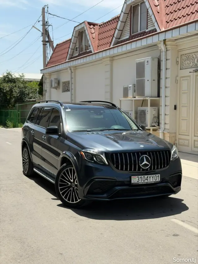 Mercedes-Benz GLS 2017 · 5.5 AT