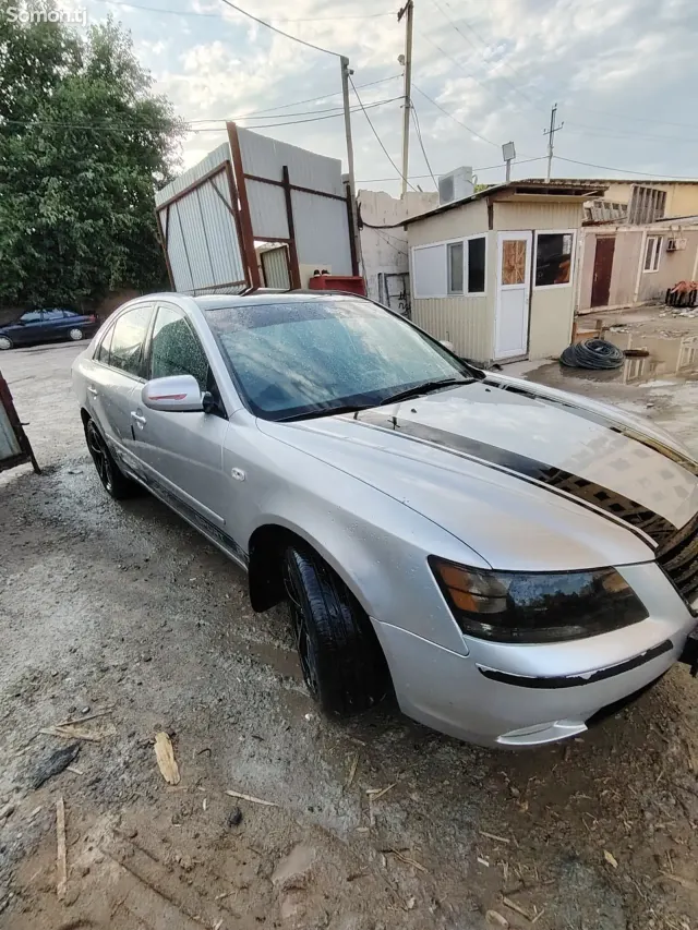 Hyundai Sonata 2008 · 2.4 AT