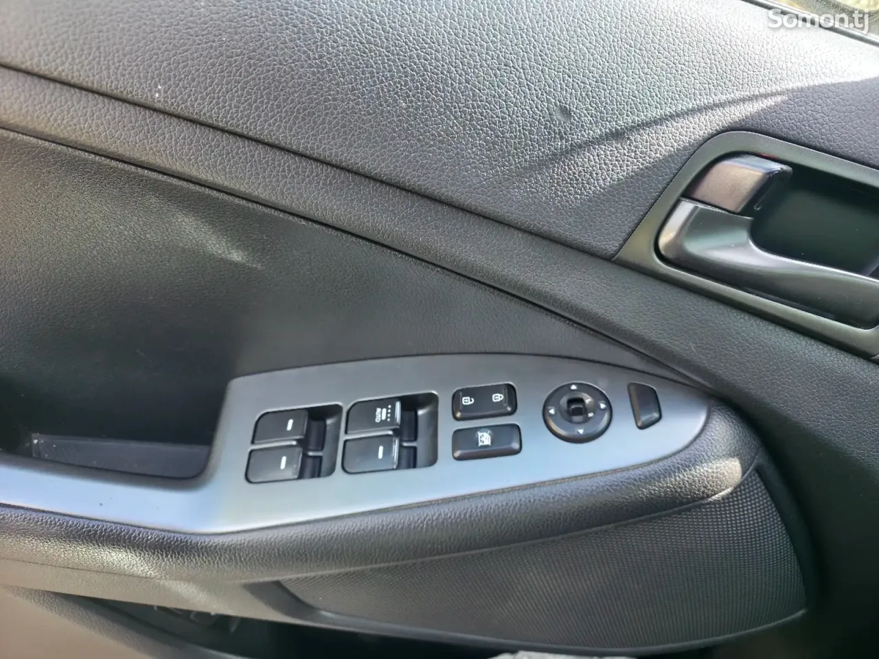 Kia K5 2014 · 2.0 AT