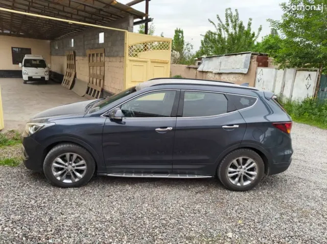 Hyundai Santa Fe 2015 · 2.0 AT