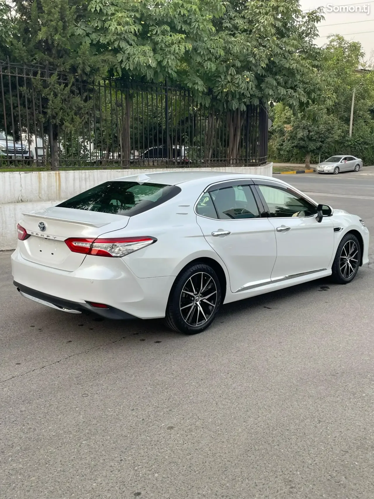 Toyota Camry 2018 · 2.5 AT