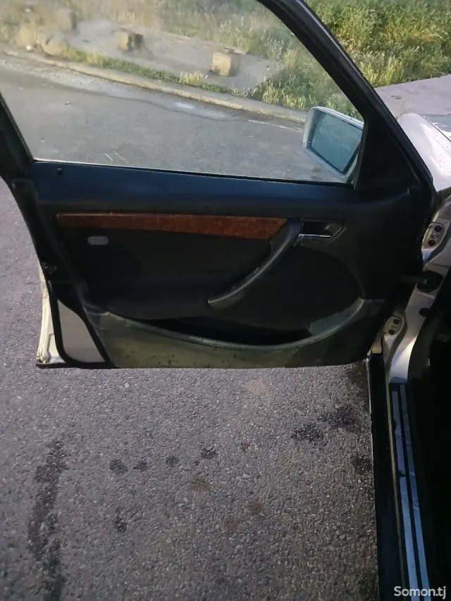 Mercedes-Benz C class 1994 · 1.8 MT