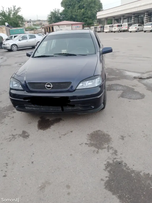 Opel Astra G 1998 · 1.6 MT