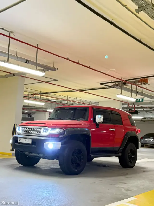 Toyota FJ Cruiser 2014 · 4.0 AT