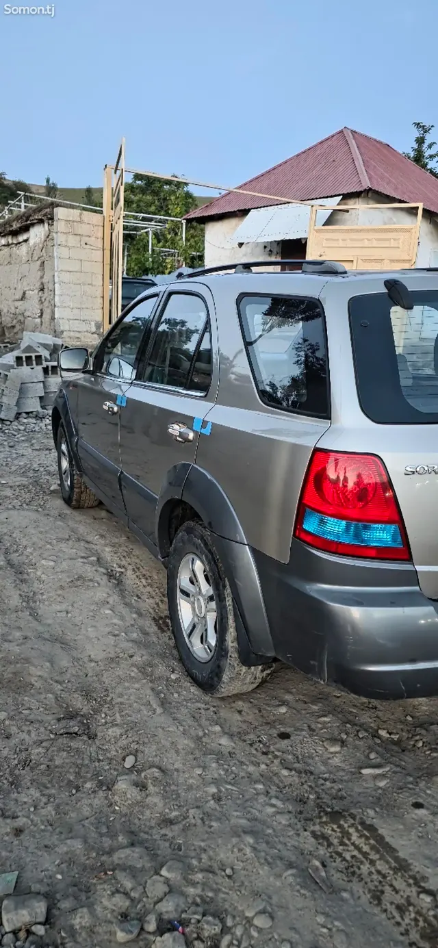 Kia Sorento 2007 · 2.0 MT