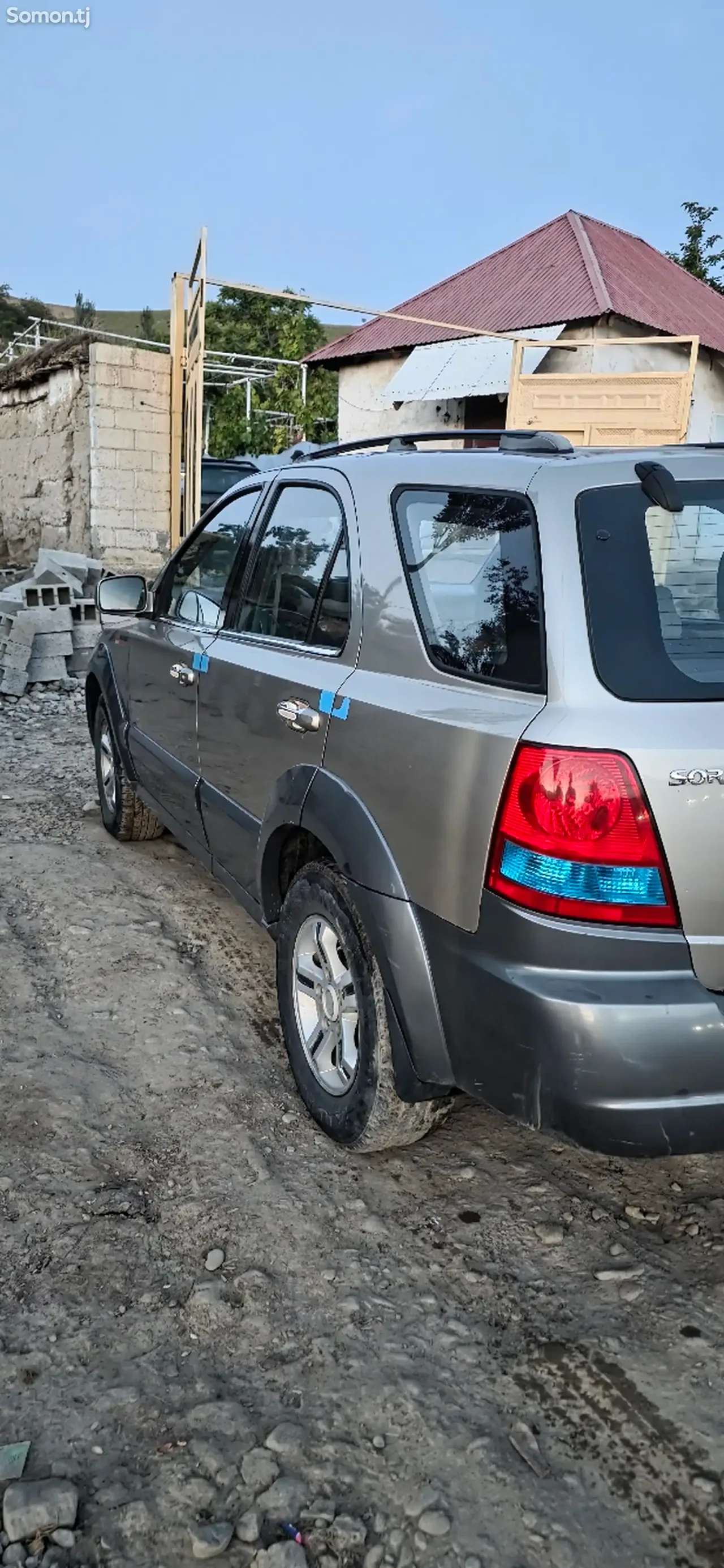 Kia Sorento 2007 · 2.0 MT