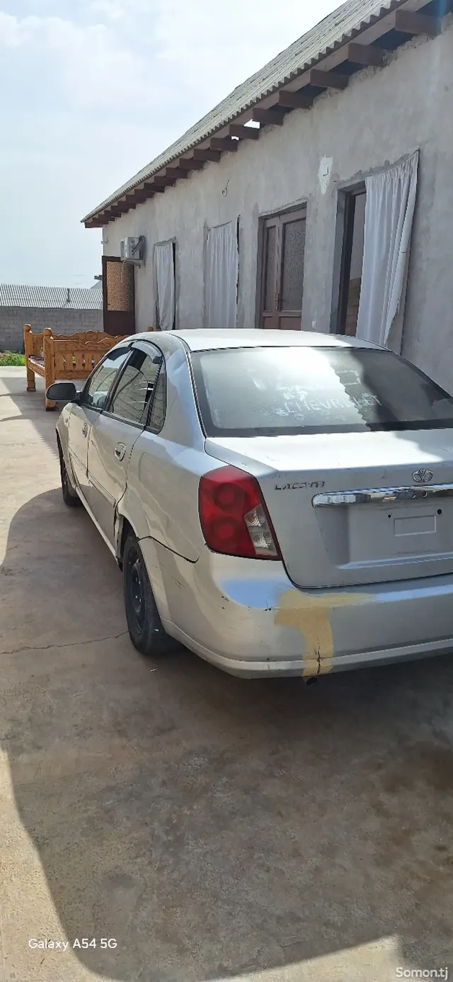 Daewoo Lacetti 2004 · 1.6 MT