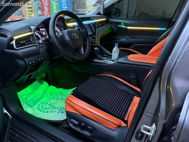 Toyota Camry 2018 · 2.5 AT