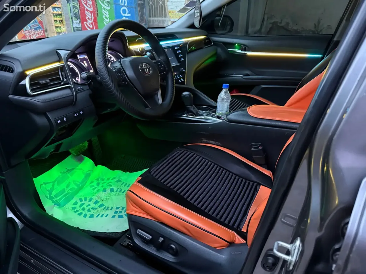 Toyota Camry 2018 · 2.5 AT