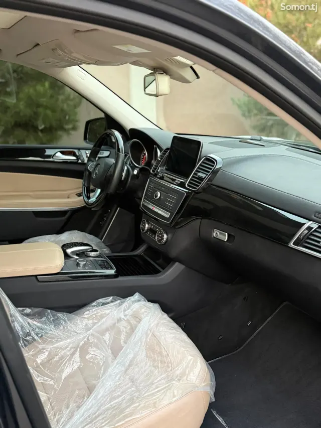 Mercedes-Benz GLS 2018 · 5.5 AT