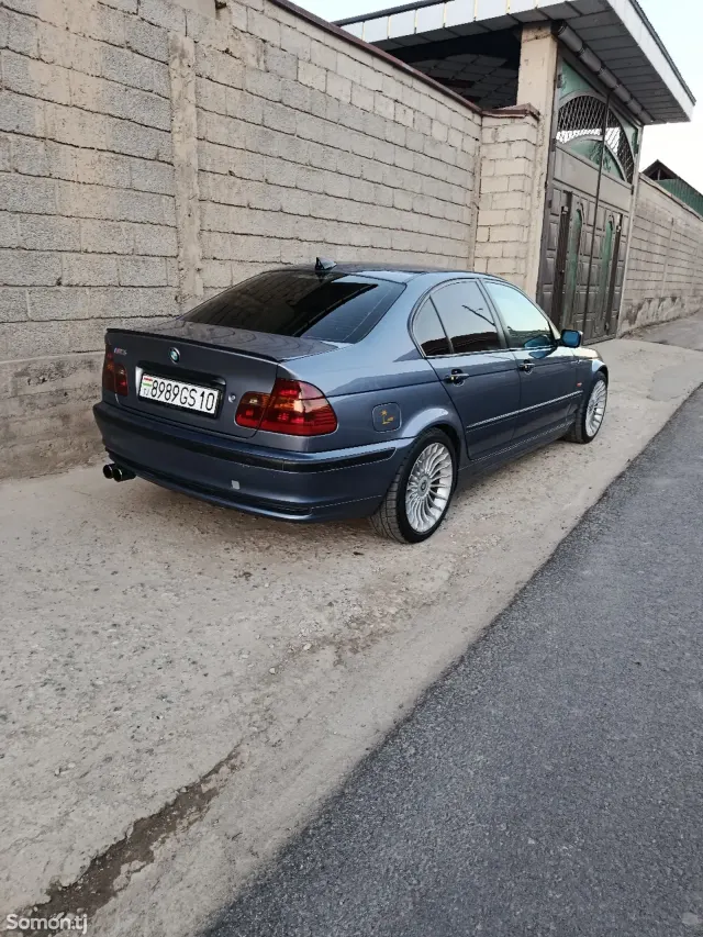BMW M3 2003 · 2.0 AT