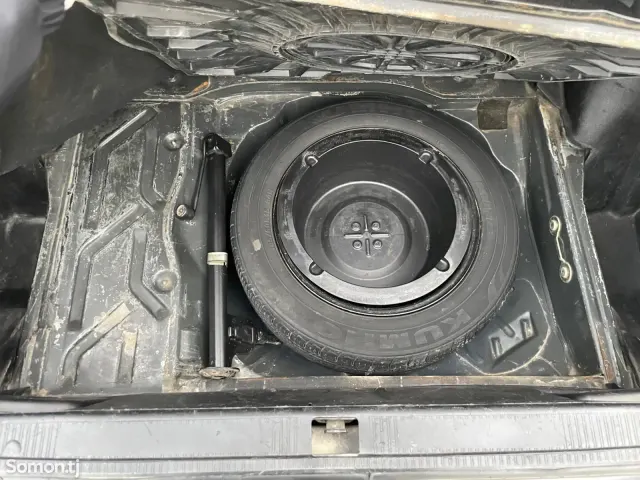 Mercedes-Benz W201 1986 · 2.5 AT